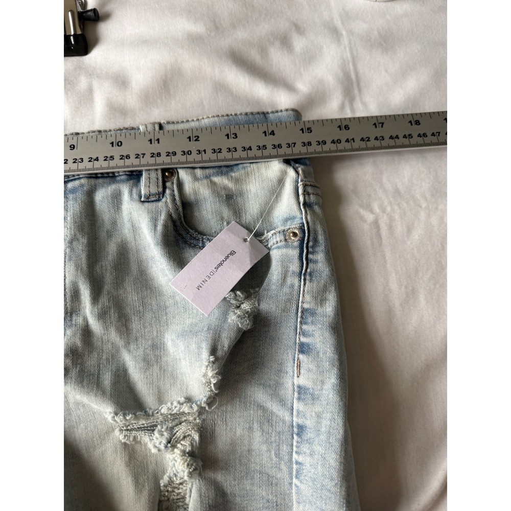 Bluenotes Womens Light Wash Distressed High Rise Shorty Shorts 6 Y2K Boho Summer - Picture 8 of 13